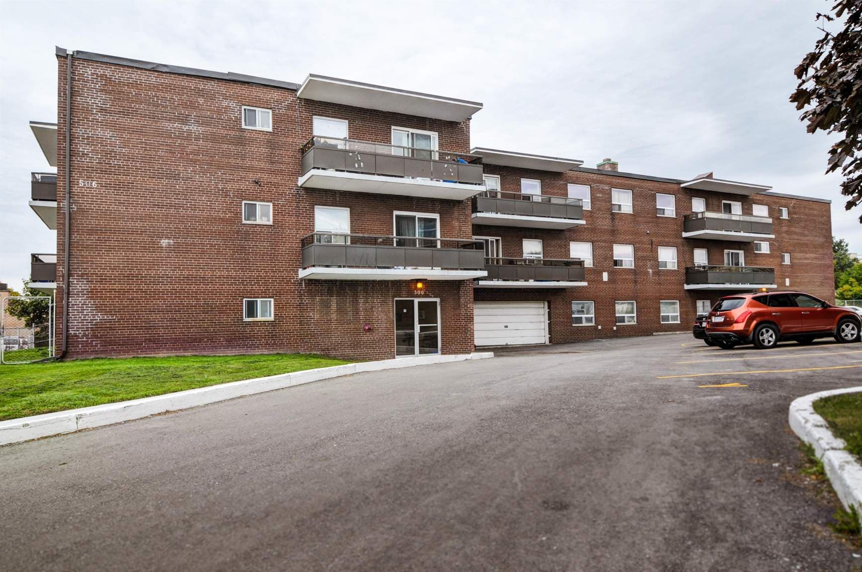506 Danforth Apartments - 2 Bedroom in Toronto