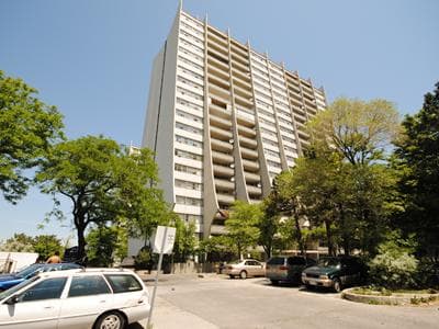 2415 Jane St. Toronto, ON - Jane Oak Rental Residences - 3 Bedroom — photo 1 of 21