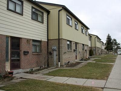 551 Commercial Street, Milton, ON — photo 1 of 22