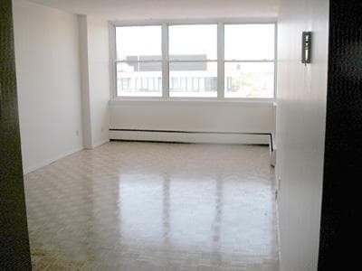 465 Richmomd Rd. Ottawa, ON - Plaza Towers - 1 Bedroom in Ottawa