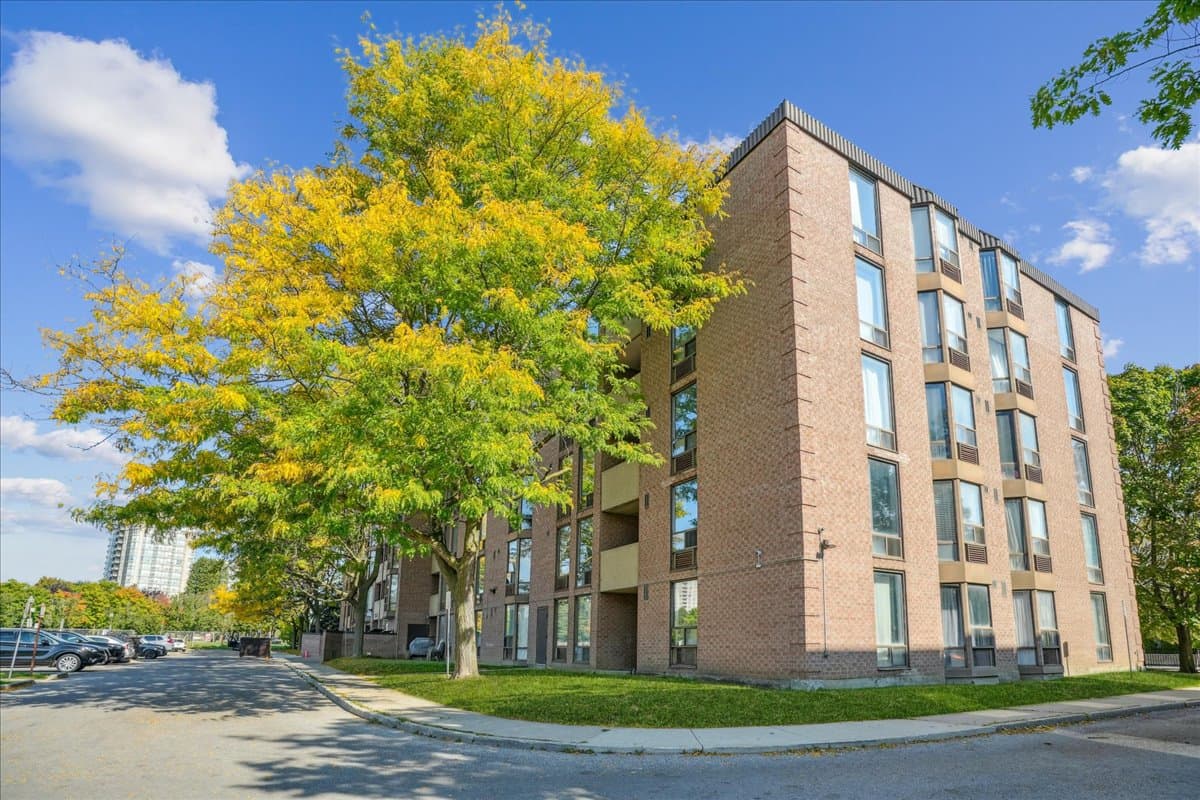 3 Bedroom available at 1865 Glenanna Road, Pickering in Pickering