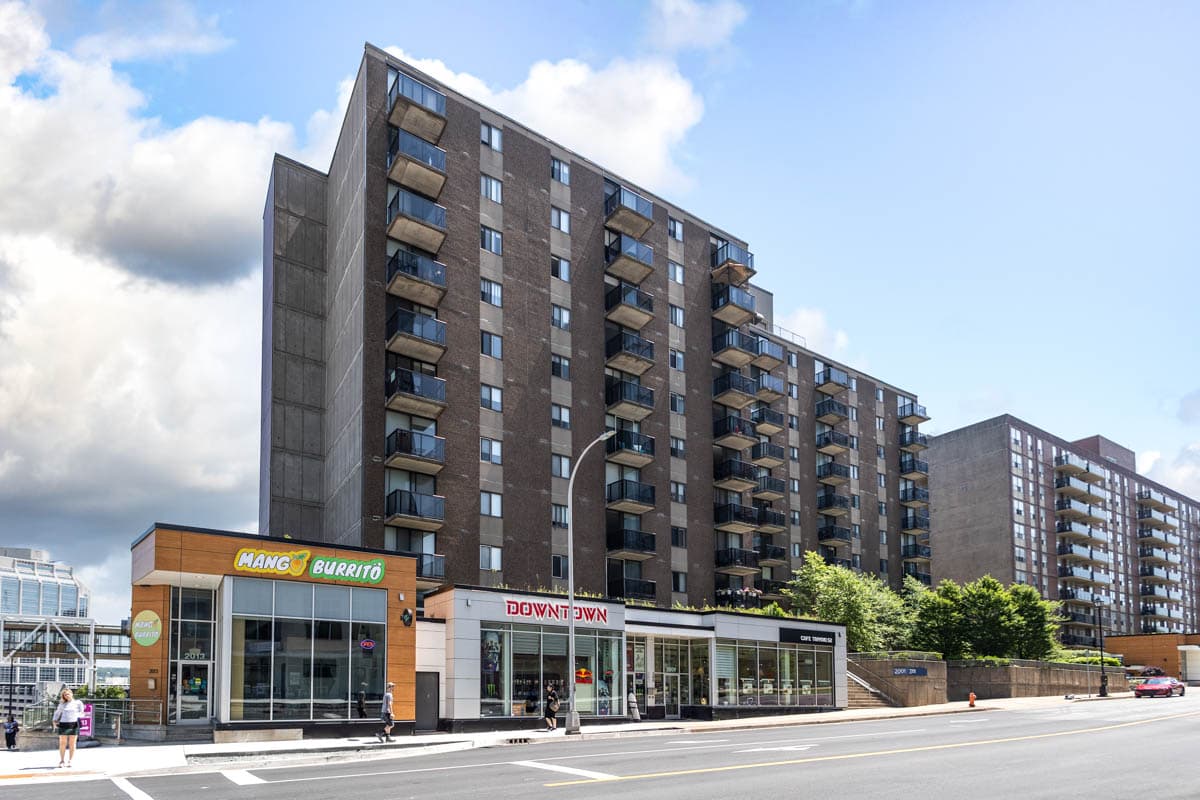 Bachelor available at 2001 Brunswick Street, Halifax — photo 1 of 17