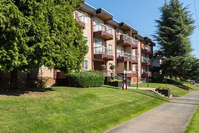 1 Bedroom available at 333 Tenth Street, New Westminster — photo 1 of 11