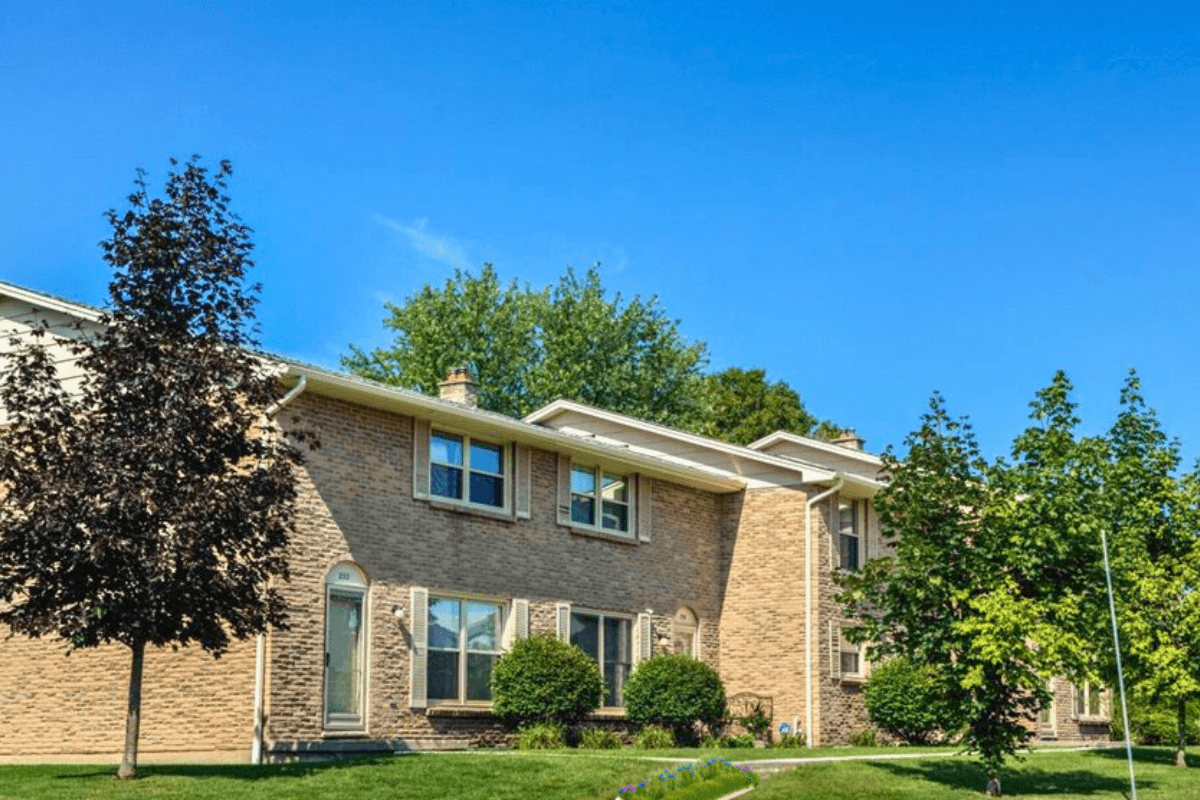 Townhouse (3 bedroom) available at 101-259 Blackacres Blvd — photo 1 of 13