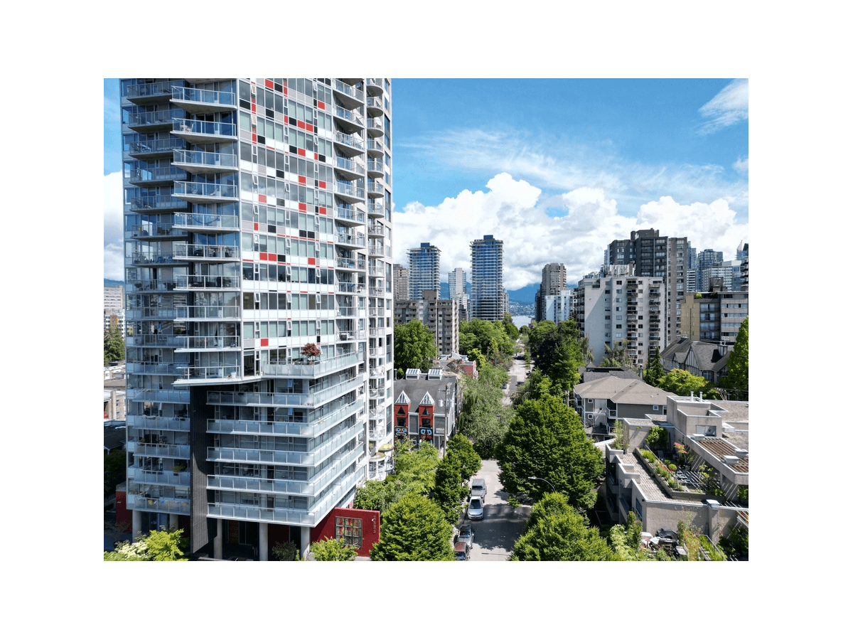 1051 Broughton Street - 2 Bedroom in Vancouver