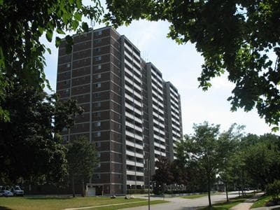 3020 Glencrest Rd. Burlington, ON - Queensbury Court - 2 Bedroom - One Month Free Rent for All Applications* in Burlington