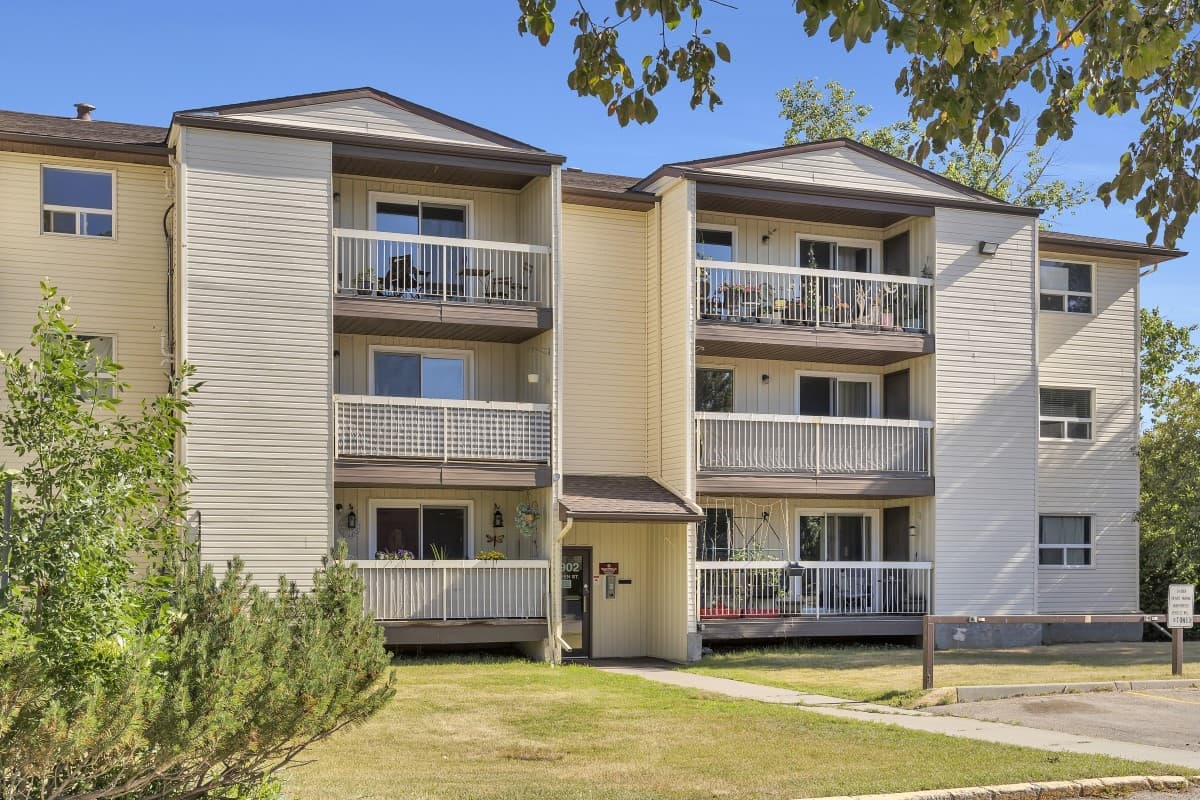 2 Bedroom available at 4902 Queen Street, Regina in Regina