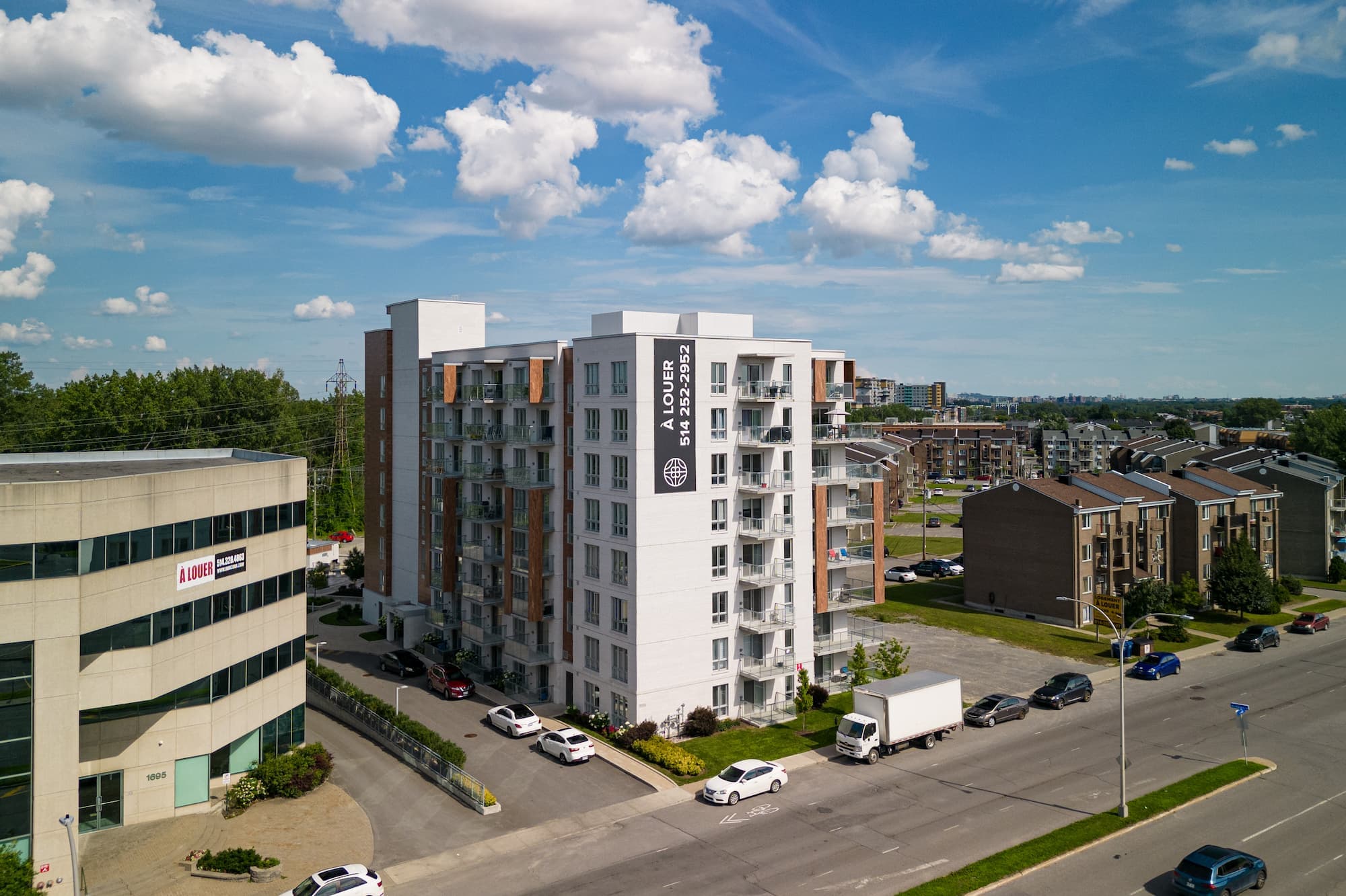 1 Bedroom available at 1555 Boul. Laval, Laval in Laval