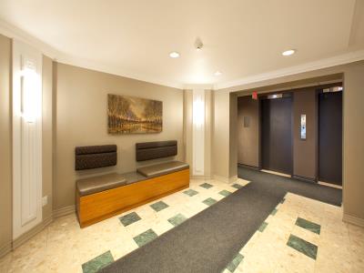 propertyPhotos//gr/404/l/AlbanyPlace-FortErie-Lobby.jpg